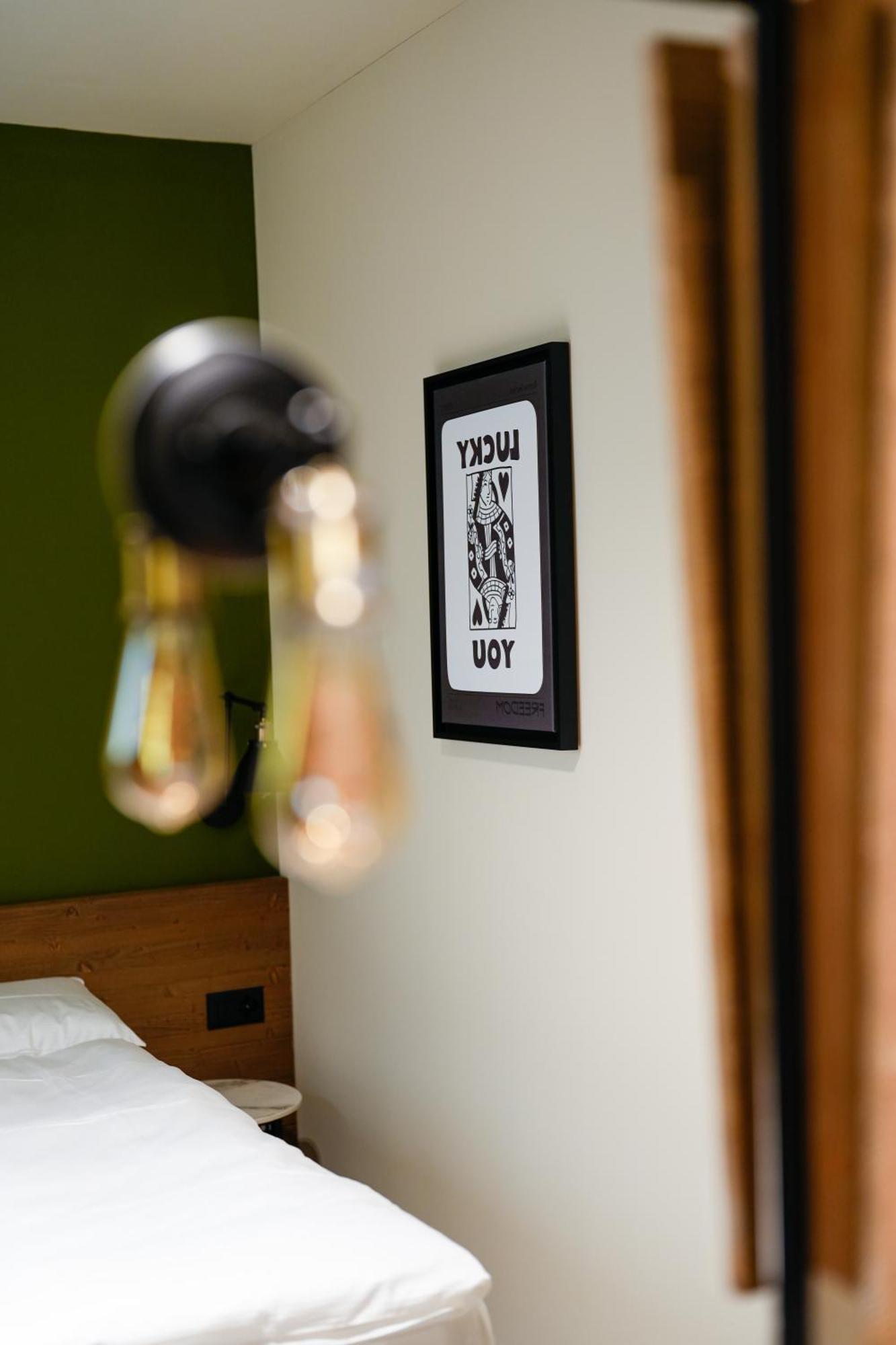 Seven Town House Boutique Hotel Локарно Екстериор снимка