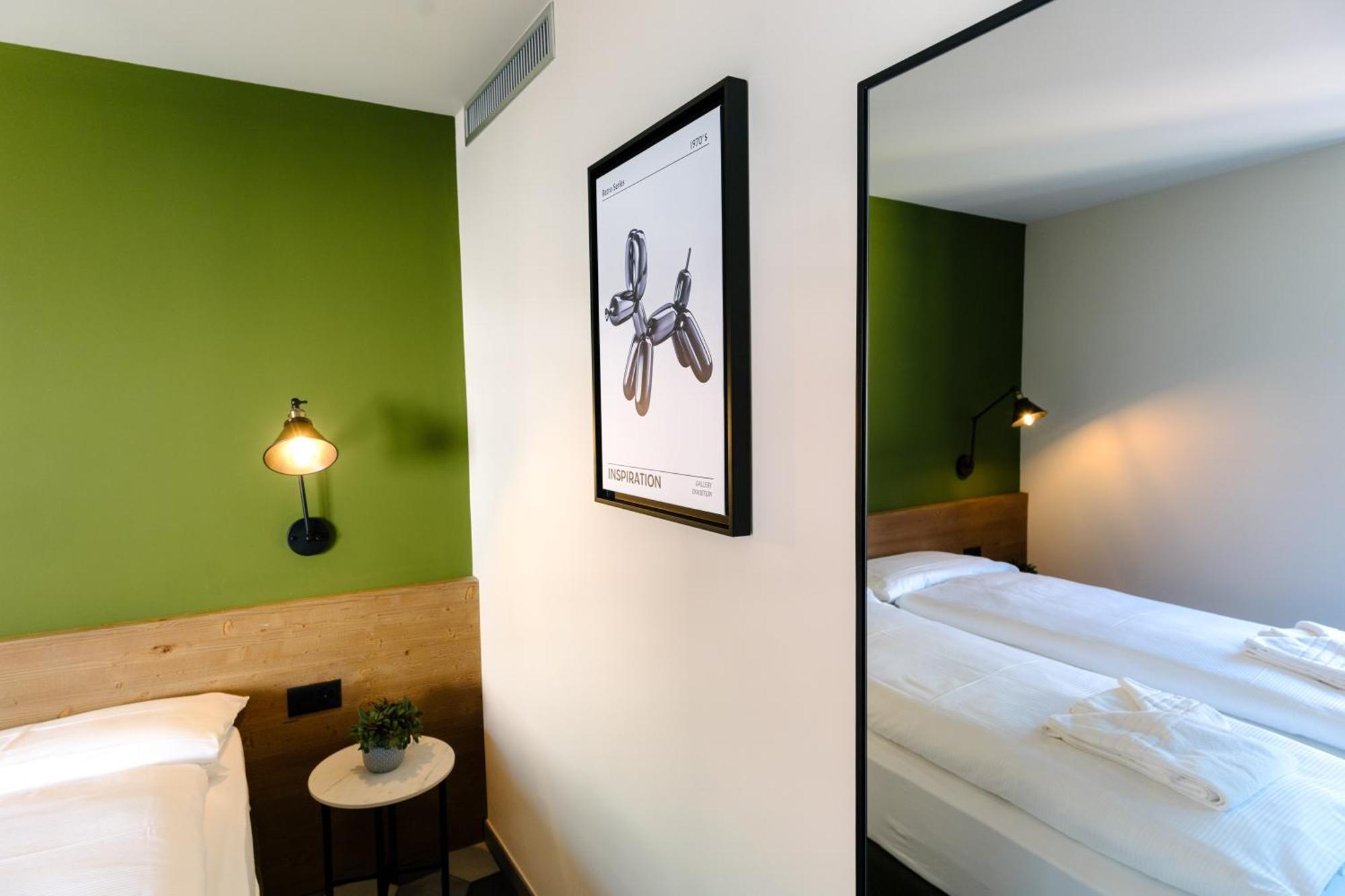 Seven Town House Boutique Hotel Локарно Екстериор снимка