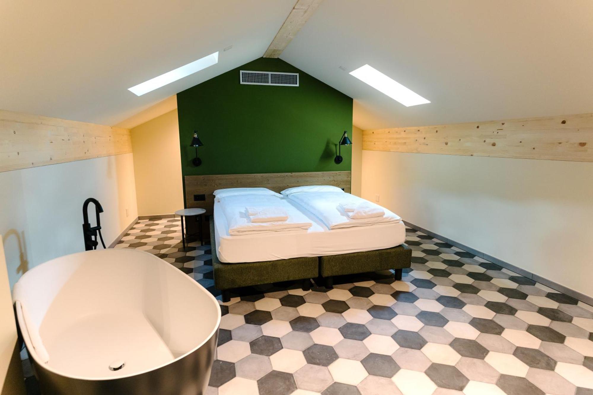 Seven Town House Boutique Hotel Локарно Екстериор снимка