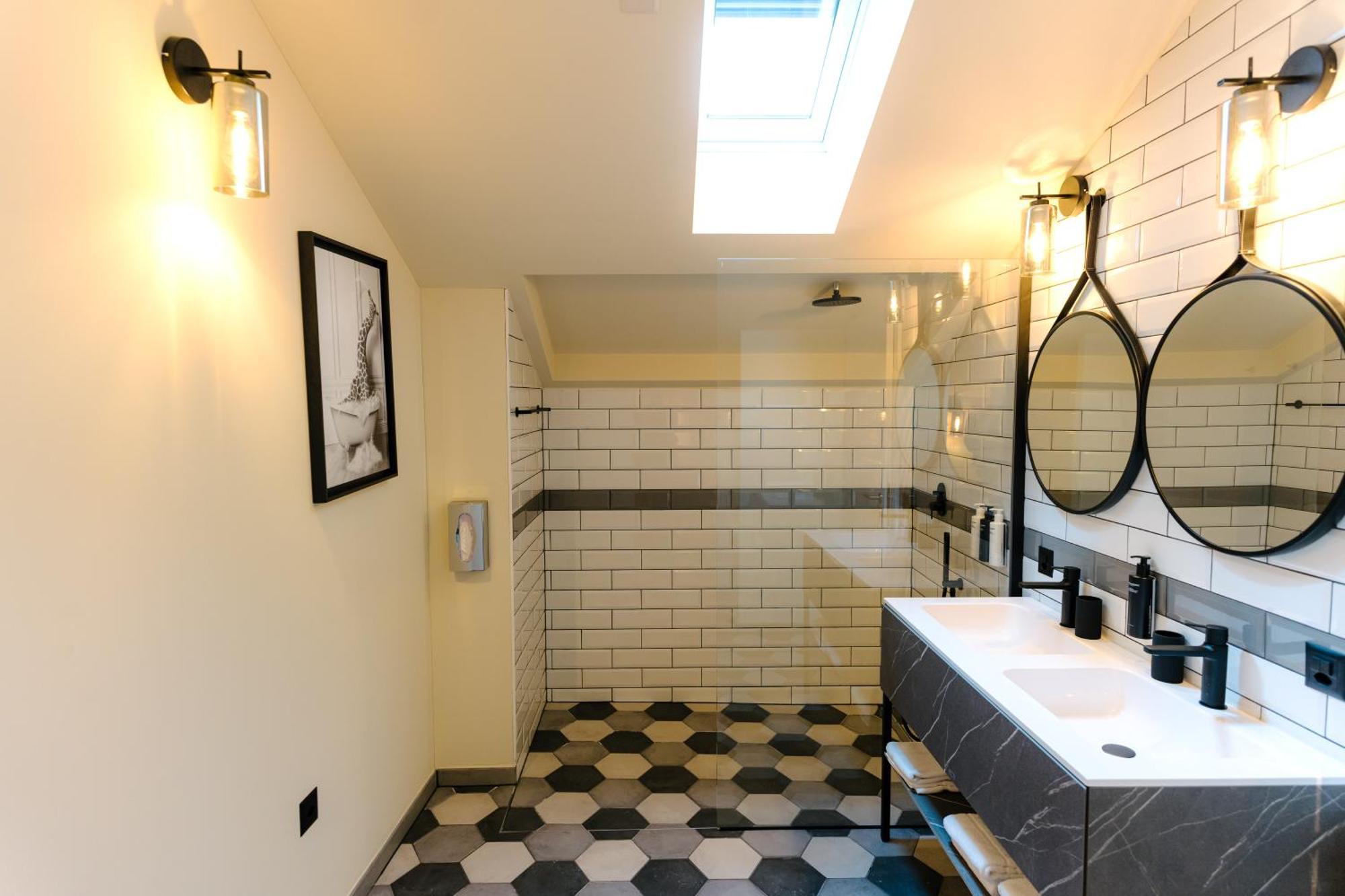 Seven Town House Boutique Hotel Локарно Екстериор снимка