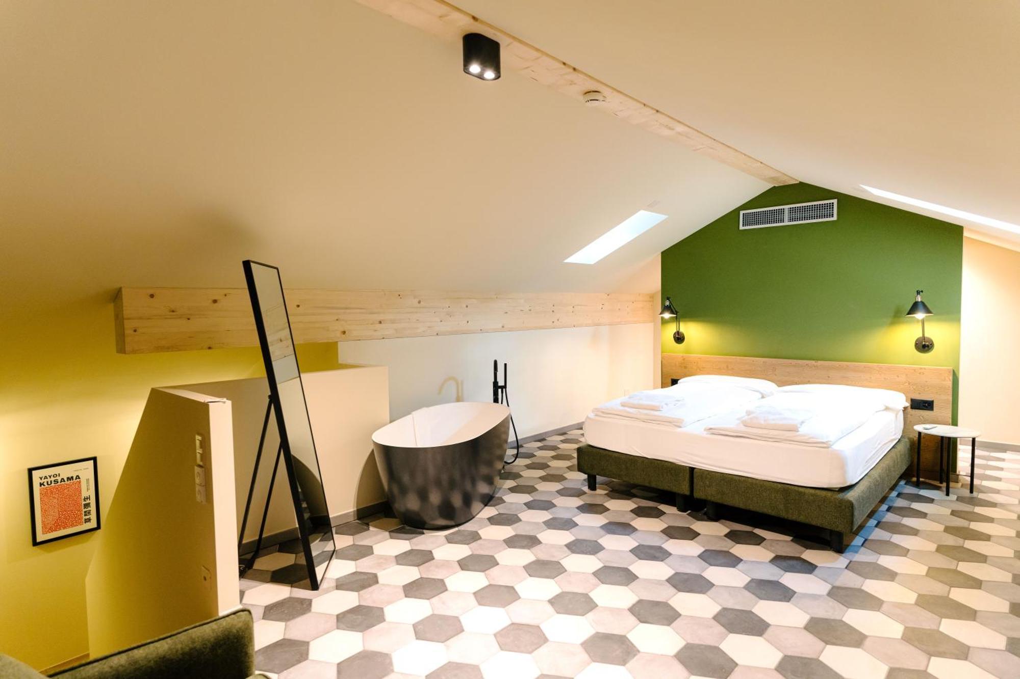 Seven Town House Boutique Hotel Локарно Екстериор снимка